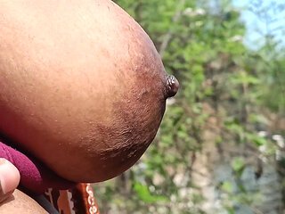 College couples enjoying outdoor fucking