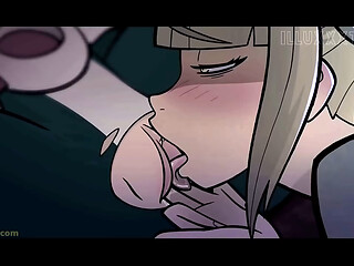 Himiko Toga y Uraraka Ochako comi&eacute_ndose los co&ntilde_os