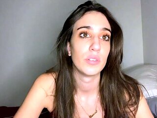 Brunette Solo Webcam Masturbation