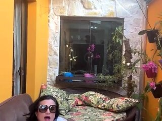 BBW White Chick Big Boobs Cam Play