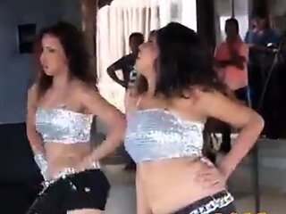 Sri Lankan Asian Babe's Sexy Display