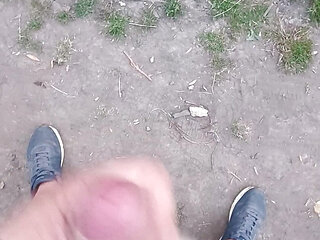 Cumming in the naturism parc