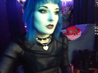 Sexy Goth With Big Ass and Sexy Petite Body