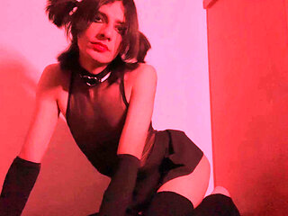 Lustful goth punishes her cunt