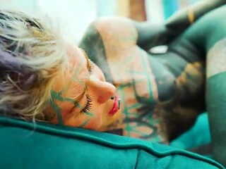 Inked Girl/girl Fucktoy Have fun Finger-tickling and Vagina Gobbling