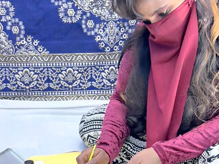 Student ne teacher ko late hone par choda