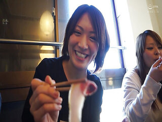 M604g06 a Frustrated Wife of a Full -time Housewife Who Came with a Reward in the Gourmet Port