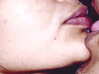 Hot kissing and pussy licking with stepsister before fucking