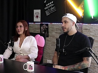 Teve umas situa&ccedil_&otilde_es desagrad&aacute_veis, as quest&otilde_es do cuckold, como conhecem os homens para transar com sua mulher e o viagra... - Bia Ruyva &amp_ Jack Por (SHEER/RED)