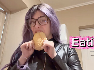 Come Along with Me, Let's Eat Together and Have a Chat.