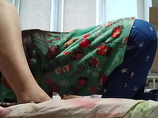 I love sniffing and licking older women's pussies