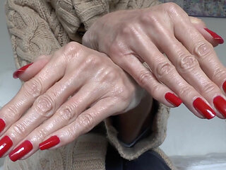 Feel My Fingernail on Your Chest, Scratching, Lady Victoria Valente