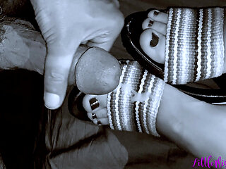 LittleMissMiniFeet Sexy Footjob 12
