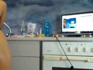 Hot Sexydea Playing on Live Webcam