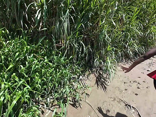 Surprise Nature Walk with Ebony Hiking Down to River She Took Out Her Big Butt & Her Tits & Suck Dick Almost Caught - Jhodez1