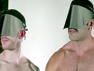 Kinky Muscle Men (bb