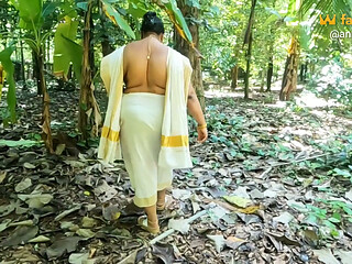 Kerala Style Traditional Set Mundu, Girl Getting Naked Outdoor Exposing Her Sexy Nude Body.