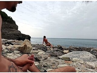 Italian Girl Gets Cum In Her Mouth From A Pervert On The Beach (premature Ejaculation)