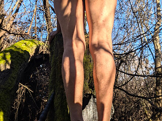 Hot slut tight buttocks rides double huge vibrator for satisfaction