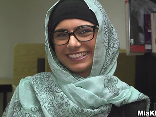 Sexy Buxom Muslim Mia Khalifa Demonstrates Her Curvy Charms & Plays With Her Pussy In the Library