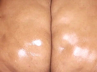 Juicy Redd Takes This BBC to Nut