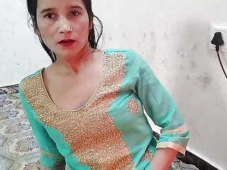 Muslim girl ko chod kar bur se paani nikala
