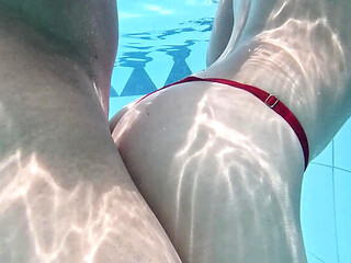 Homemade Teen Korean Girl Hardcore Sex - Doggystyle & Cowgirl in Water Ends with Aquatic Blowjob