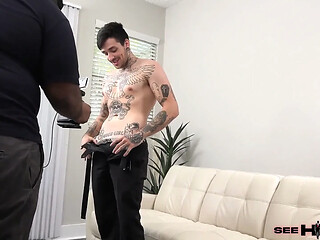 Bts: Tattooed Stud Yinnie Dedom Gets His Toes Sucked!
