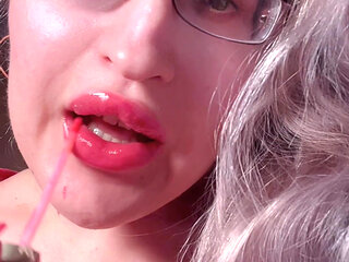 Bimbo Red Lipgloss Captivated