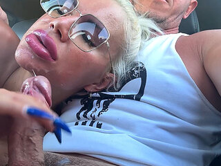 I Took a Selfie Giving a Blowjob to a Taxi Driver on the Way Home and Got a Lot of Hot Cum on My Face, Cum Kissing