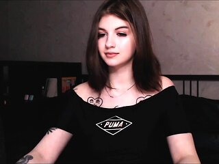 Amateur webcam babe showing her sexual goods