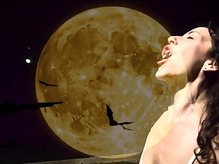 My GF Turns Into A Werewolf And Fucks Me Hard - YourFavoriteMommy & SavvyStar Lesbian Halloween Sex