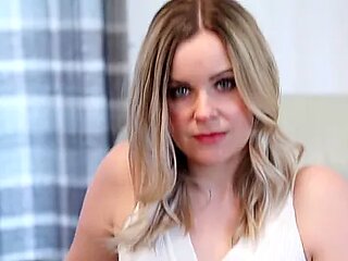 Worship Anna Belles Feet In Nylons And Heels