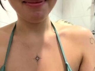 Hot amateur teen girl with big boobs toying pussy on cam