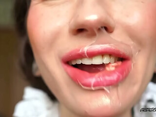 Shiny Pink Lipstick Bubblegum Brat Messy Pops, Big Bubbles