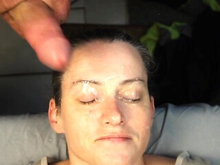 Amateur bloke blasts huge load on my face
