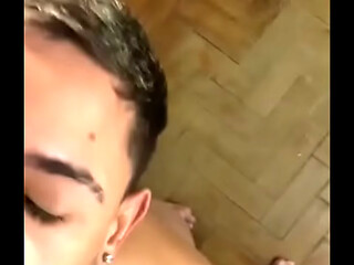 O NOVINHO SENTIU A PIROCA GROSSA DO PRETINHO