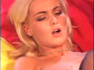 Stunning Vintage Blonde Slut of the Eighties Gives a Tasty Blowjob to a Big Hard Cock
