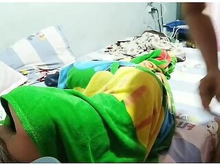 Kinantot Si Teacher At Pinutukan Sa Loob