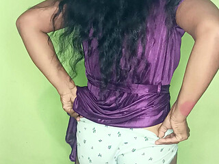 Tamil chithi seduce and showing her pussy