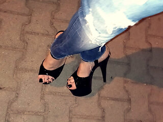 skinny jeans and high heels - public crossdressing