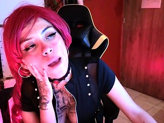 Amateur redhead Jacqueline with glasses masturbates