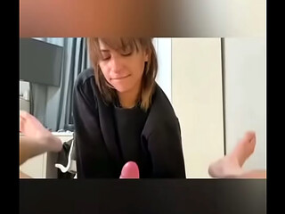 COMO LE ENCANTA COMERME EL CULO