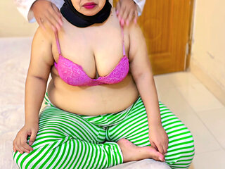 Arab Beautiful Young Granny Gets Sensual Body Massage From Grandson - without condom Service Ends in a Risky Creampie