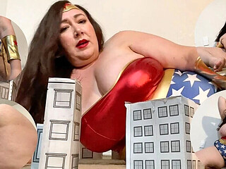 Giant Wonder Woman Lost in Your City  Cutejayne Cosplay BBW Big Tits