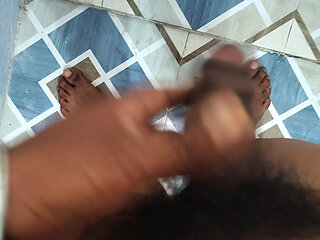 Apni chhoti bhabhi aur Ko dekhkar land khada ho gaya now post