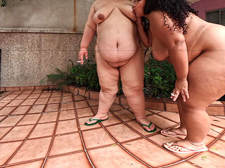 VR Smoking Girl Yvi Valentinny & Pamela Panda