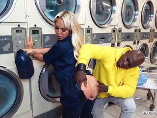 Laundromat Loads - Luna Luxe, Kai Jaxon, Sheem The Dream