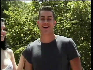 Hot sex for a wild brunette beauty