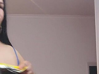 Pleasures of a Spoiled MILF, Only Slow Motion Fans